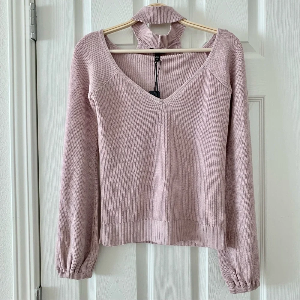 💕 EXPRESS Pink V-Neck Wide Neck Choker Sweater with Balloon Sleeves - Picture 2 of 11